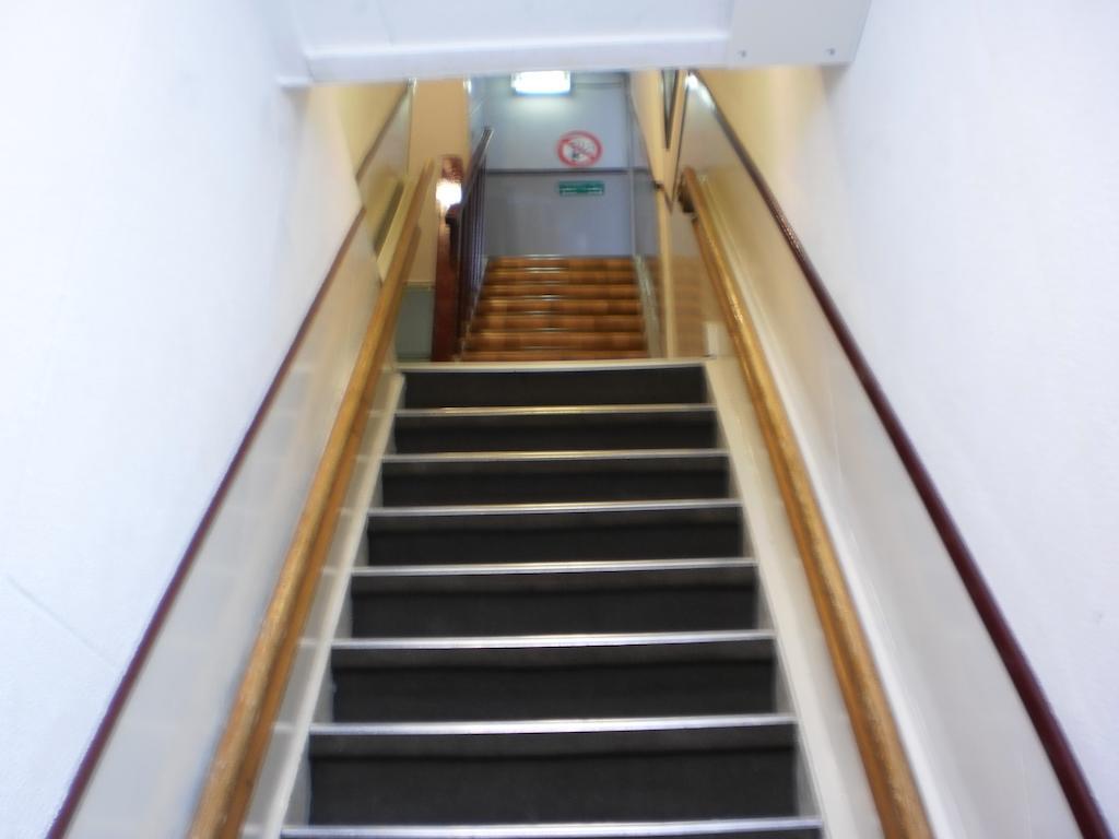 Hostel Pension Tivoli Groninga Esterno foto
