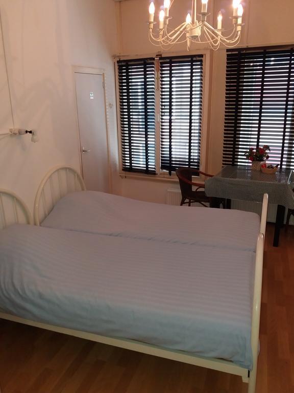Hostel Pension Tivoli Groninga Esterno foto