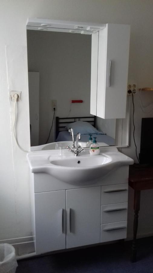 Hostel Pension Tivoli Groninga Esterno foto