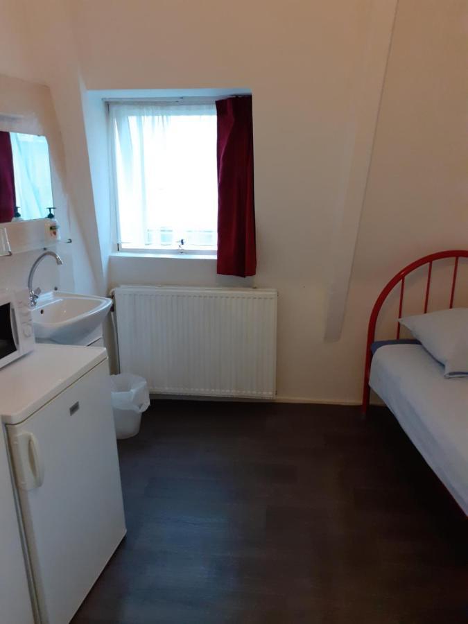 Hostel Pension Tivoli Groninga Esterno foto